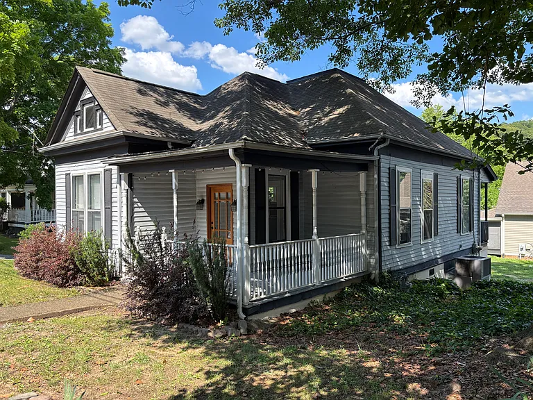 4518 Saint Elmo Ave — Photo 1