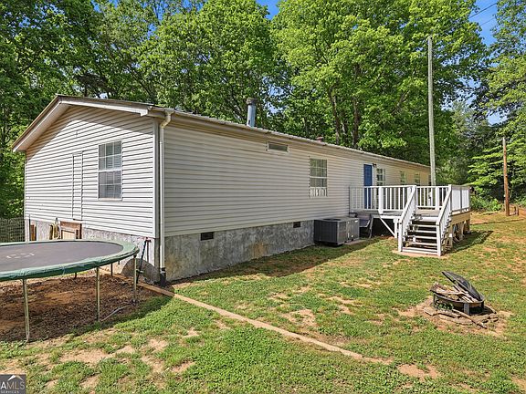 4th image of 1006 Paradise Park Rd