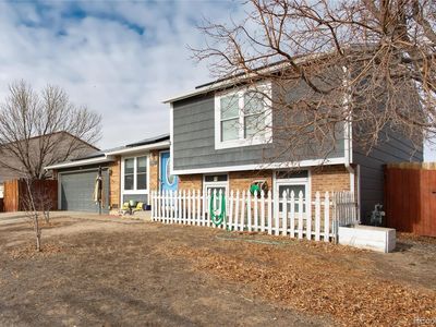 831 Centennial Drive, Bennett, CO, 80102