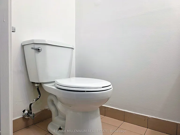 175 Hilda Ave #102 — Photo 45