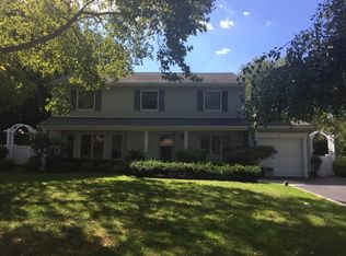 2 Saggese Cir, Nesconset, NY 11767