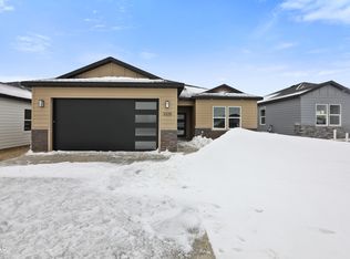 3325 34th St W, Williston, ND 58801