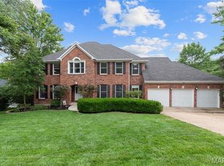 2350 Maybrook Ln, Saint Louis, MO