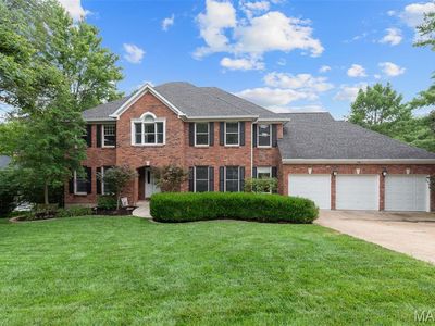 2350 Maybrook Ln, Saint Louis, MO, 63122