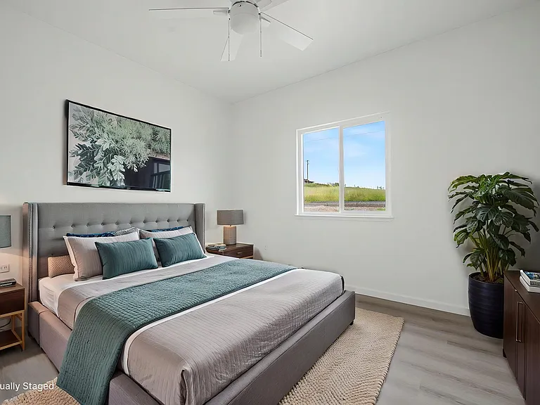 2426 Village Dr — Photo 35