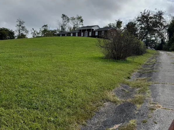 603 Adwolfe Rd, Marion, VA 24354