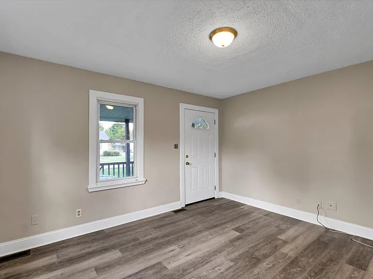 3328 Farnsley Rd — Photo 7