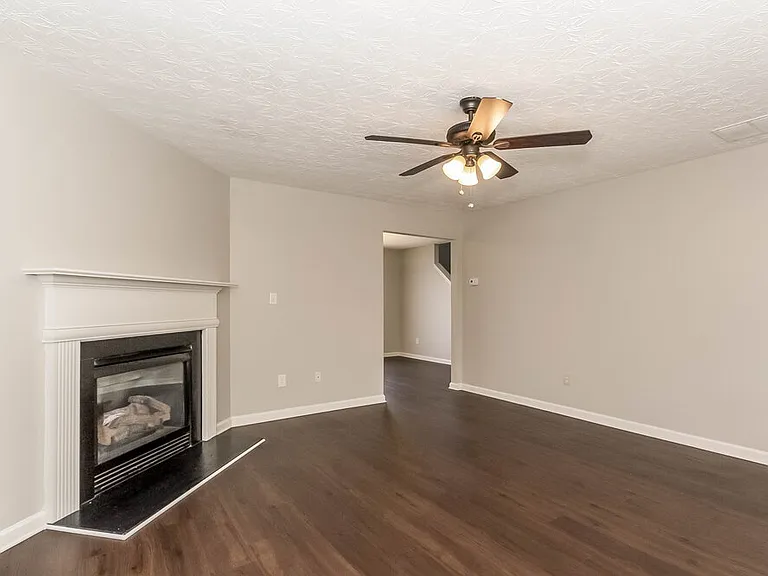 271 Springbottom Ct — Photo 5