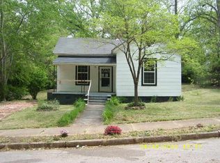 5 Pershing St, Manchester, GA 31816