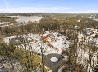 3882 Gradyville Rd, Newtown Square, PA 19073