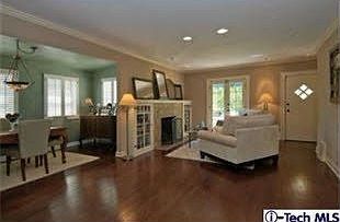 2nd image of 1095 E Mendocino St