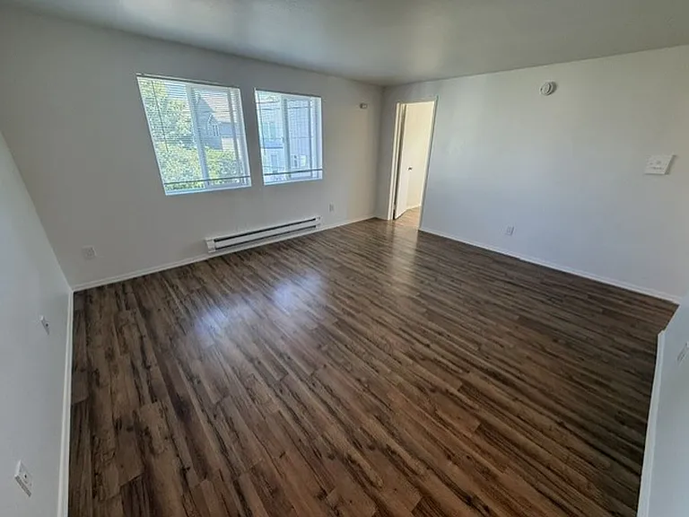 301 Apartments — Photo 30