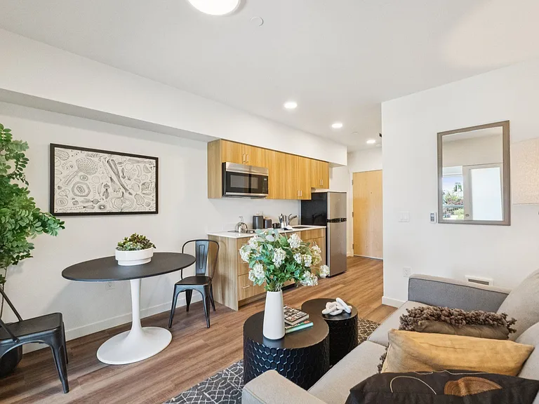 Keystone Apartments — Photo 16