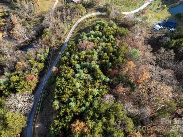 521 Hooper Cemetery Rd, Cullowhee, NC 28723