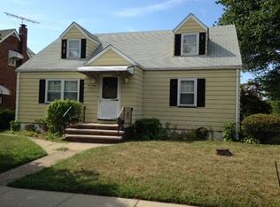 240 Grove St, Lodi, NJ 07644