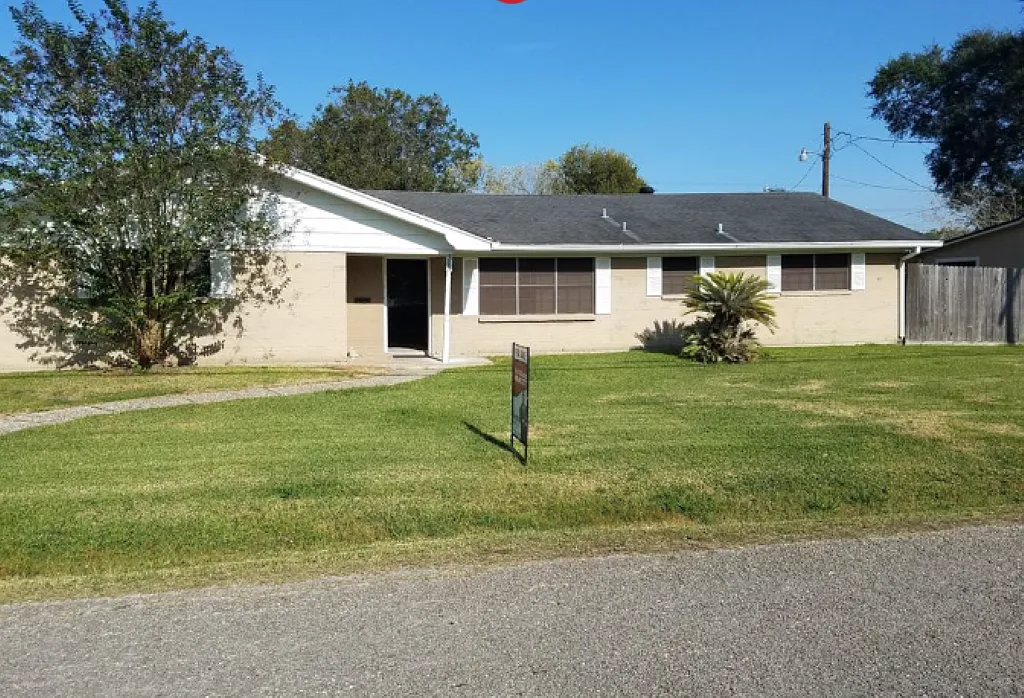 3 bed, 1990 sqft, $5,800 — Photo 2