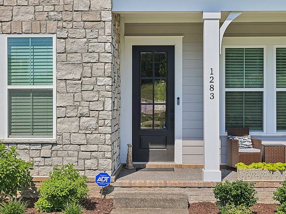 5th image of 1283 Craigleigh Dr