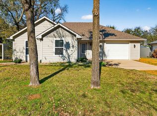 805 Main St, Tioga, TX 76271