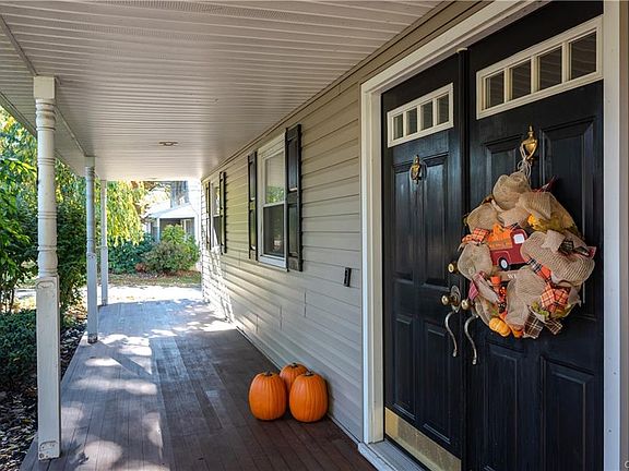 5th image of 4 Preakness Ln