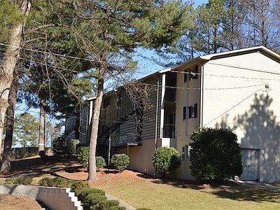 2nd image of 1021 Church St SE APT F2