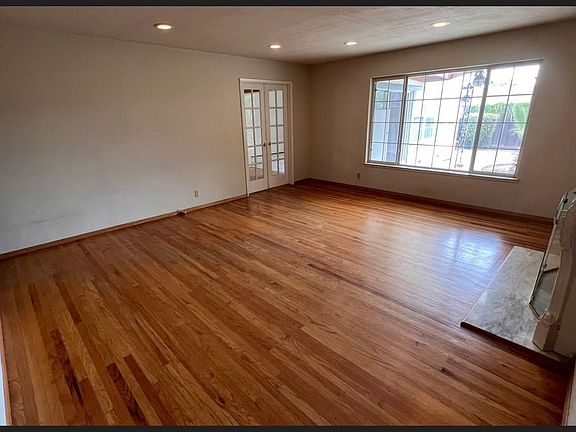 2nd image of 7079 Golden Gate Dr