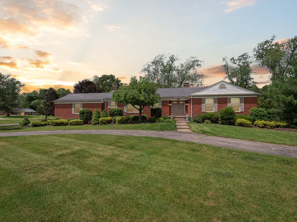 3652 Pheasant Dr, Ann Arbor, MI 48103