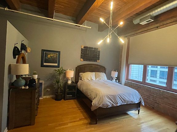 2nd image of 360 W Illinois St APT 303