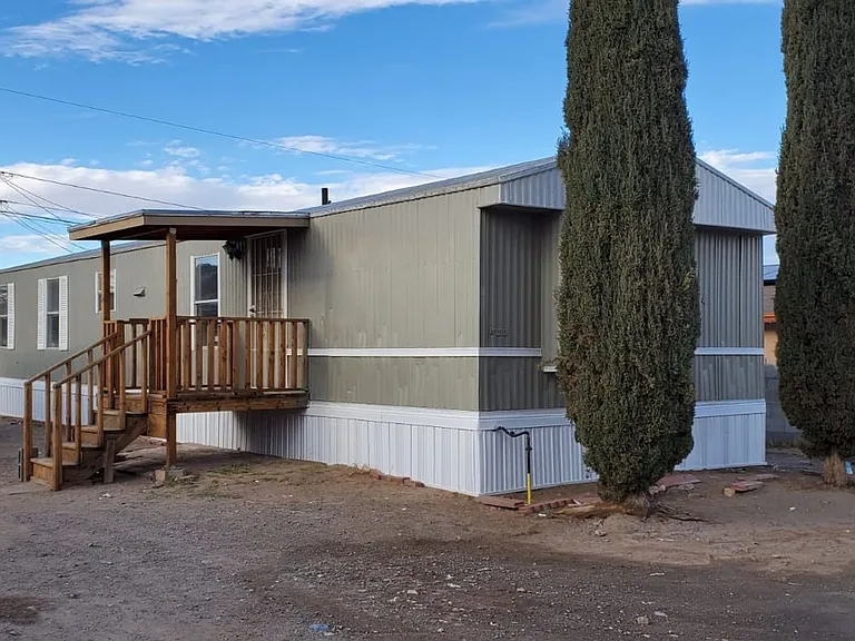 214 Colorado Dr — Photo 2
