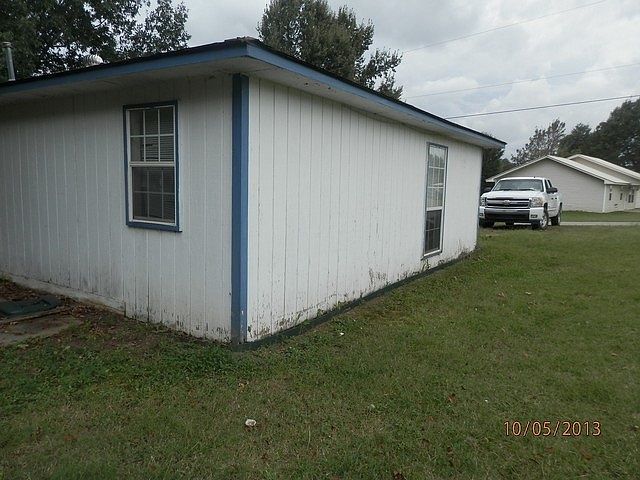 2nd image of 1909 Kizer Dr