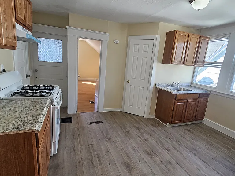 116 Sheffield Ave #3A — Photo 1