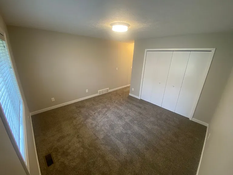 6926 N Old Fort Dr — Photo 25
