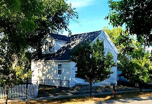 1428 Walnut St — Photo 1