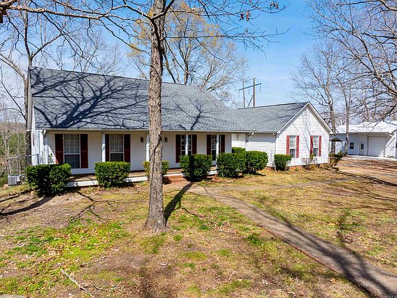 3rd image of 706 N Ridgeview Dr