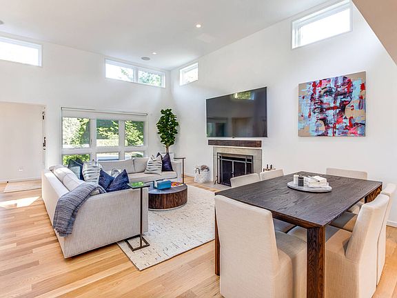 5th image of 8 Windward Rd