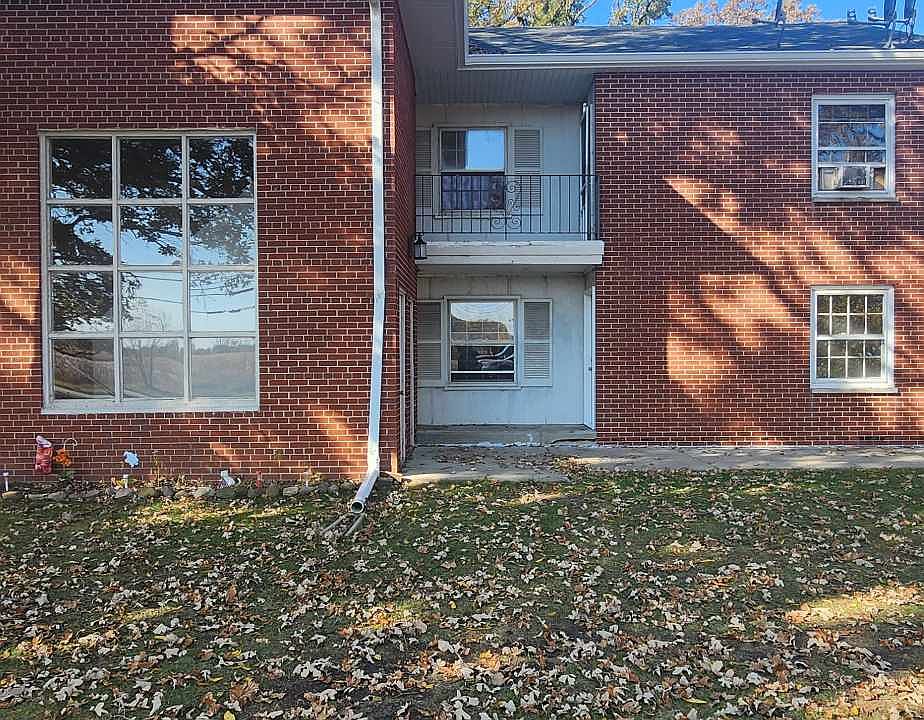 1st image of 3420 S Beaumont Ave #4