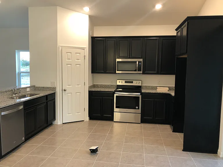 3433 Middlebrook Pl — Photo 4