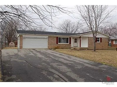 7147 N Christopher Ln photo 1
