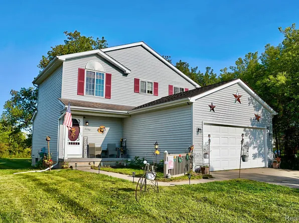 8364 N Genesee Rd, Mount Morris, MI 48458