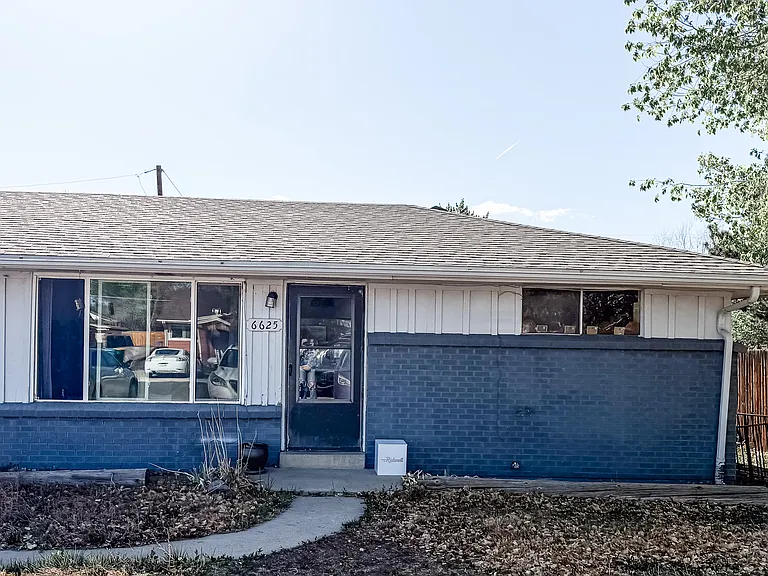 6625 King St — Photo 1
