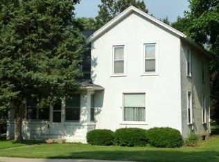 430 S Prairie St, Batavia, IL 60510