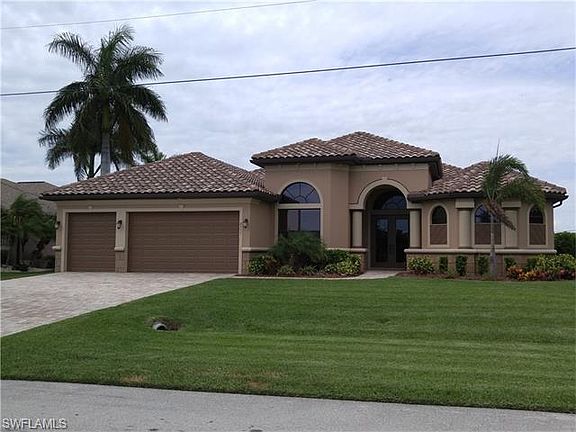 4th image of 2110 SW 52nd St