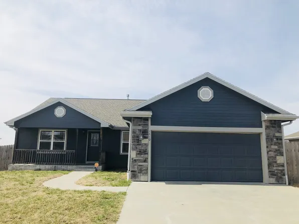 1410 Meadowbrooke Ln, Junction City, KS 66441