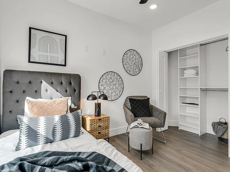 3008 W Estrella St #2 — Photo 17