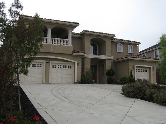 3429 Ashbourne Circle