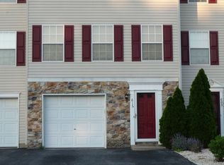 615 Charles Cir, York, PA 17406