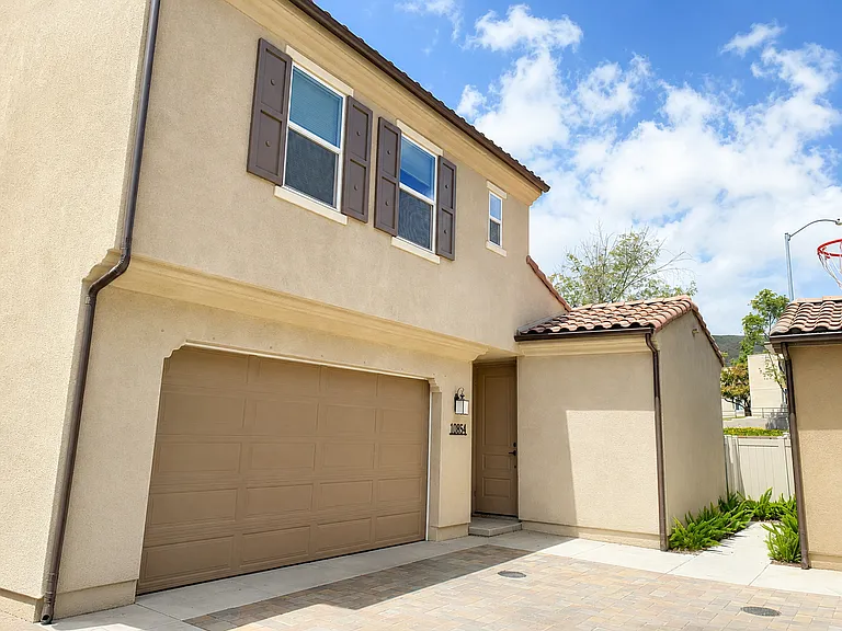 10854 Olivia Way — Photo 3