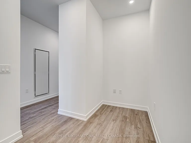 1195 The Queensway Ave #803 — Photo 24