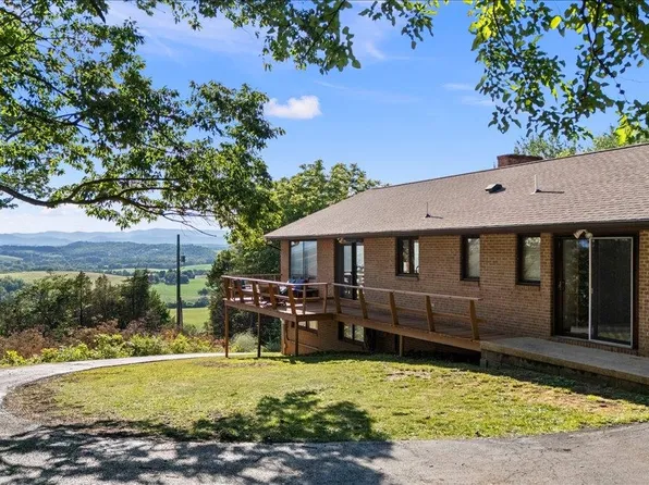 1691 Webb Ln, Mount Crawford, VA 22841