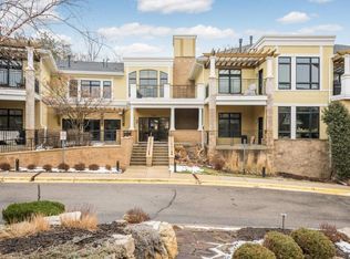 701 Linden St UNIT 103, Mendota Heights, MN 55118