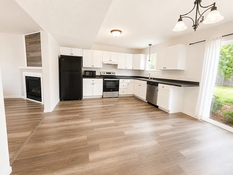 2221A Namekagon St #A — Photo 5